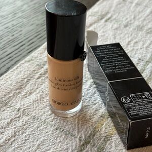 ✨ Giorgio Armani Luminous Silk Foundation – Mini (0.6 fl oz) – Shade 3.5 ✨